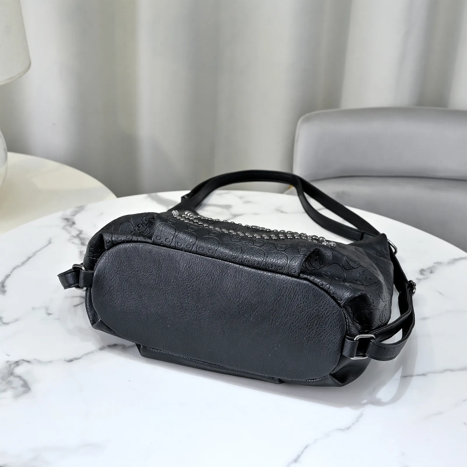 Punk Rock Rhinestone Skull Crossbody Bag Dark Aesthetic Large Capacity Handbag